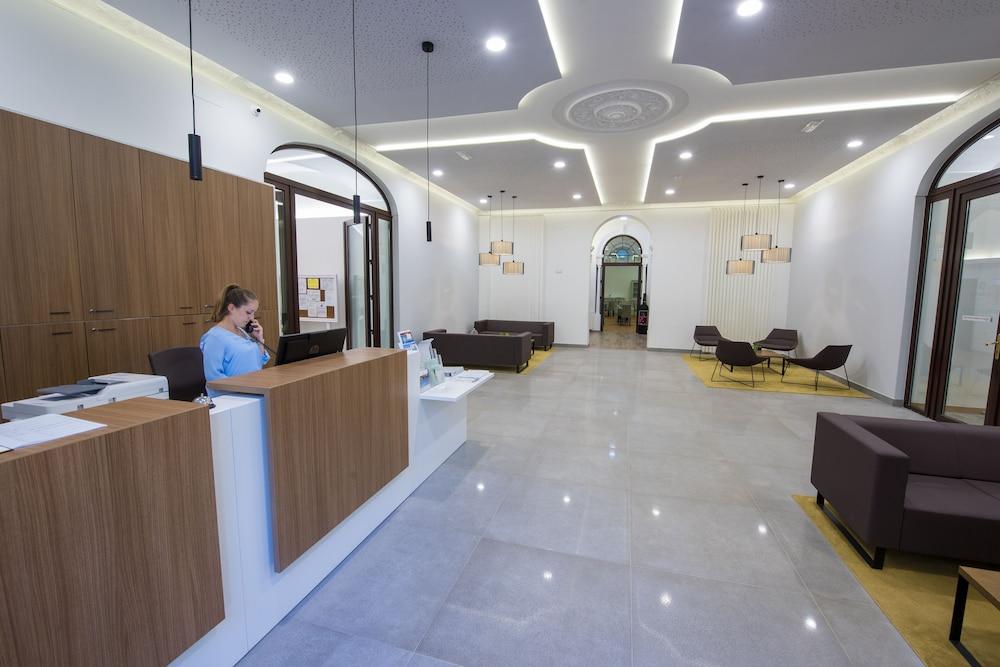 Hotel Balneario El Raposo Puebla de Sancho Pérez Εξωτερικό φωτογραφία