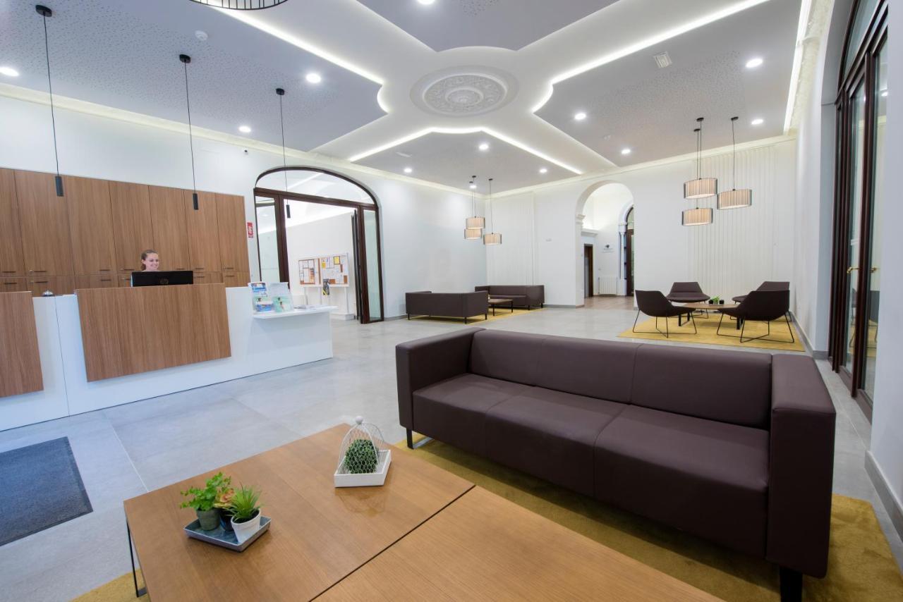 Hotel Balneario El Raposo Puebla de Sancho Pérez Εξωτερικό φωτογραφία