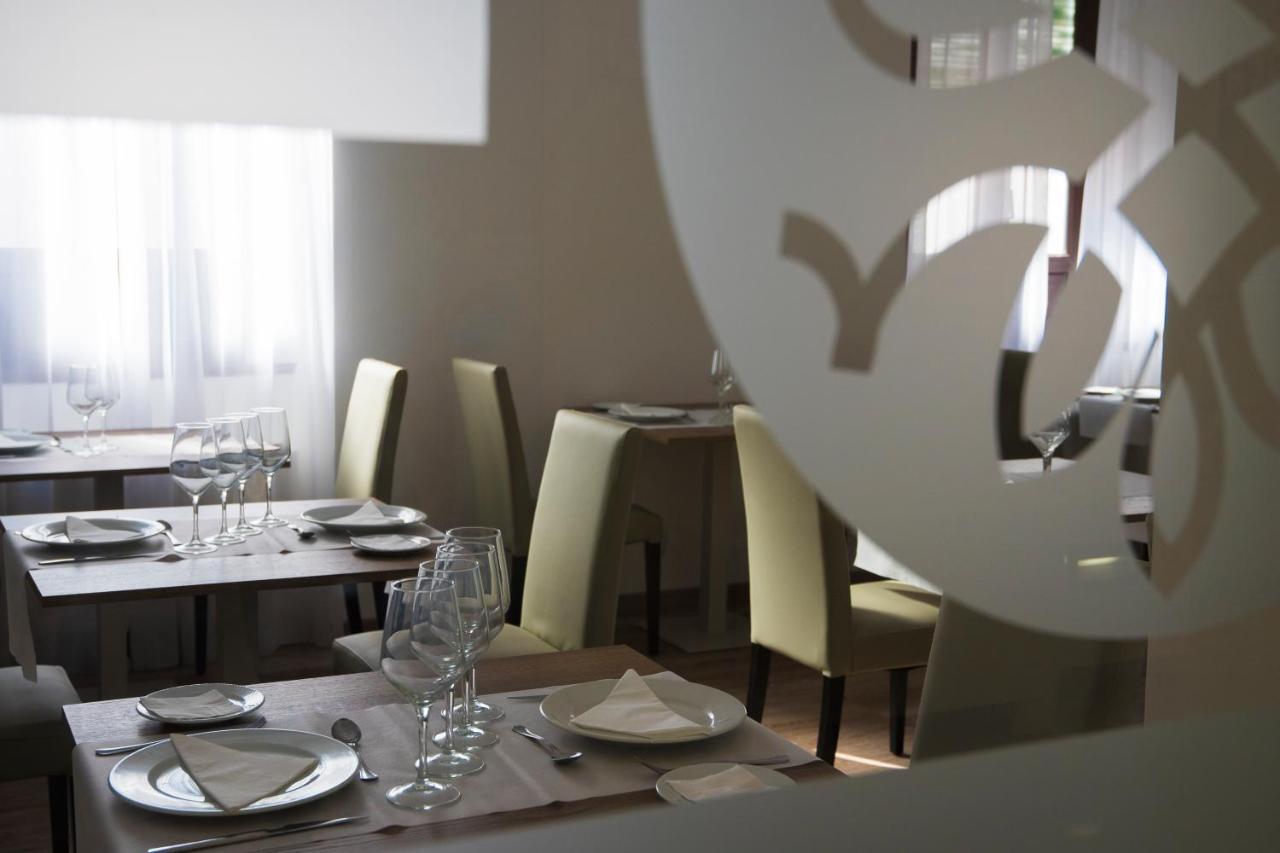Hotel Balneario El Raposo Puebla de Sancho Pérez Εξωτερικό φωτογραφία