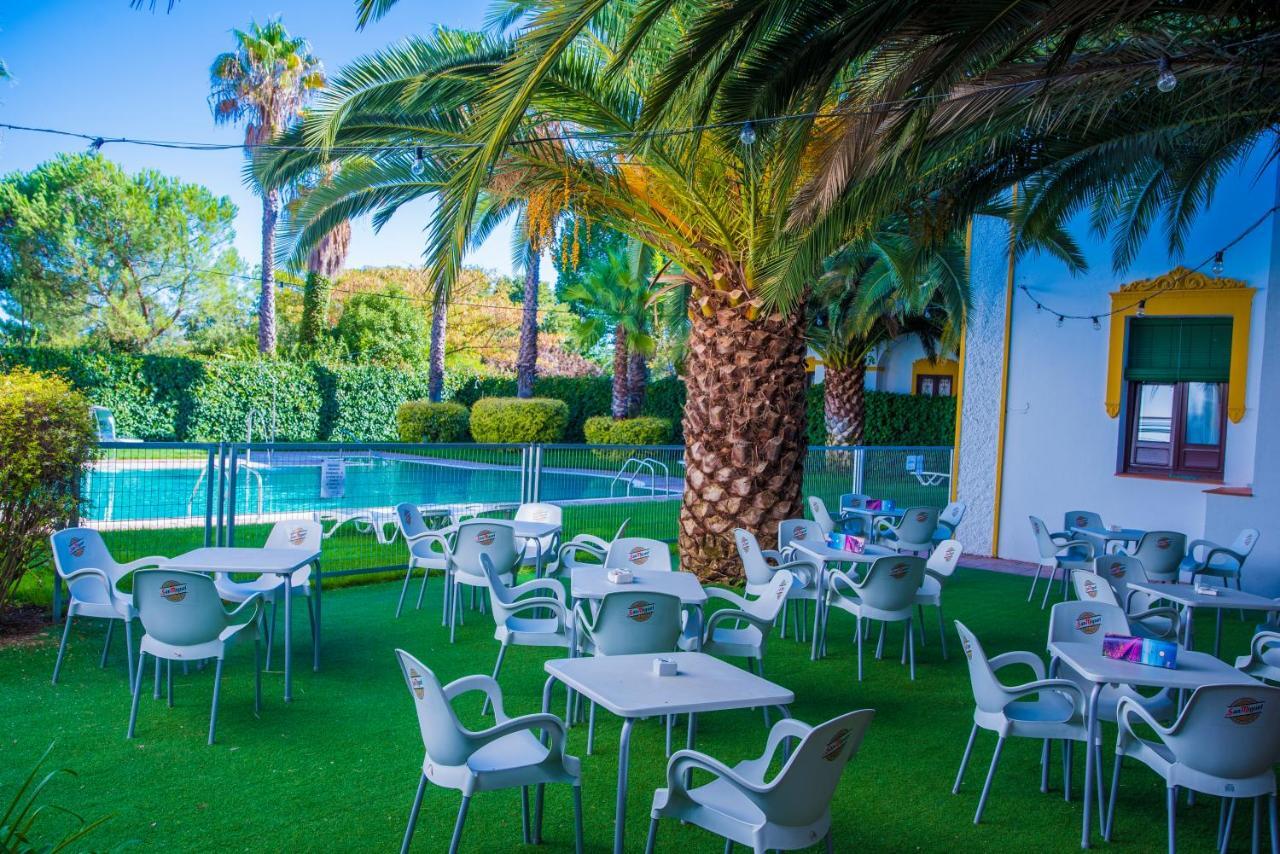 Hotel Balneario El Raposo Puebla de Sancho Pérez Εξωτερικό φωτογραφία